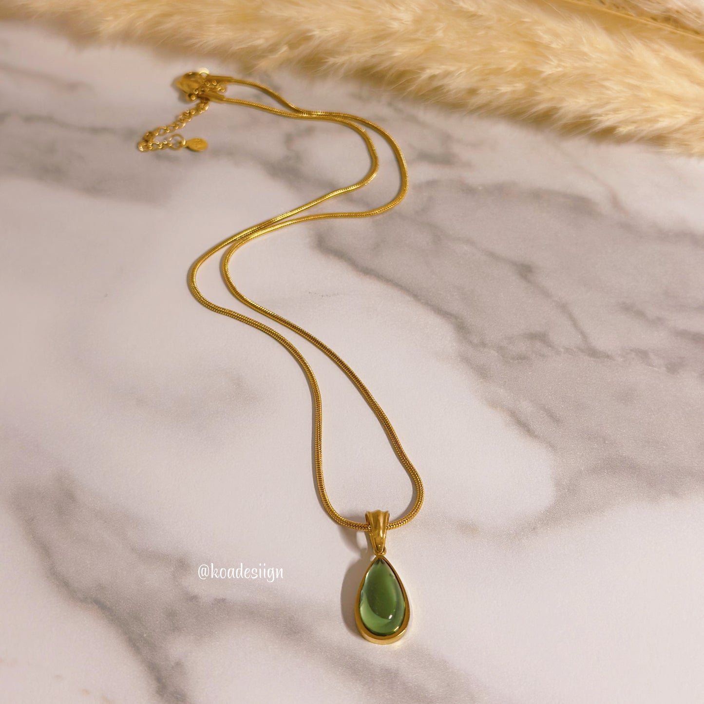 Valentina necklace 💧