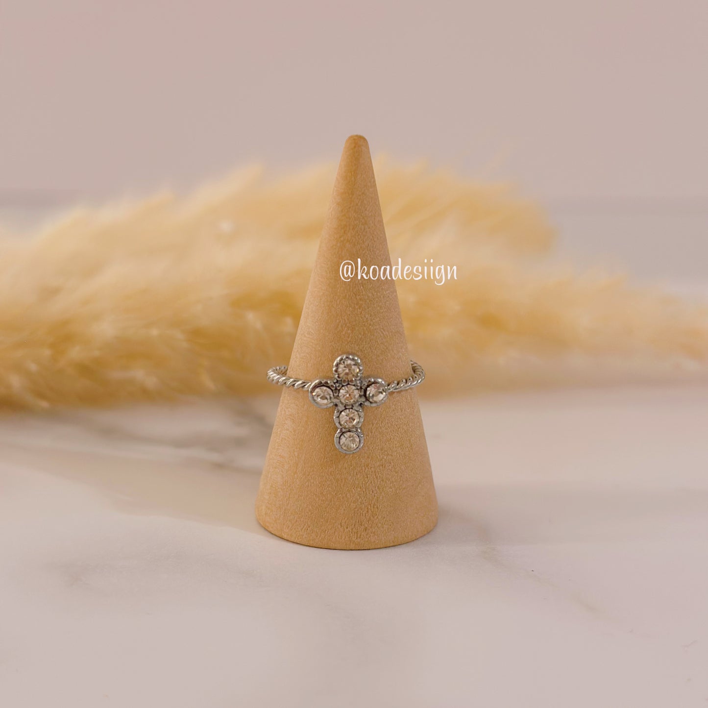 Silver Cross Ring ✨