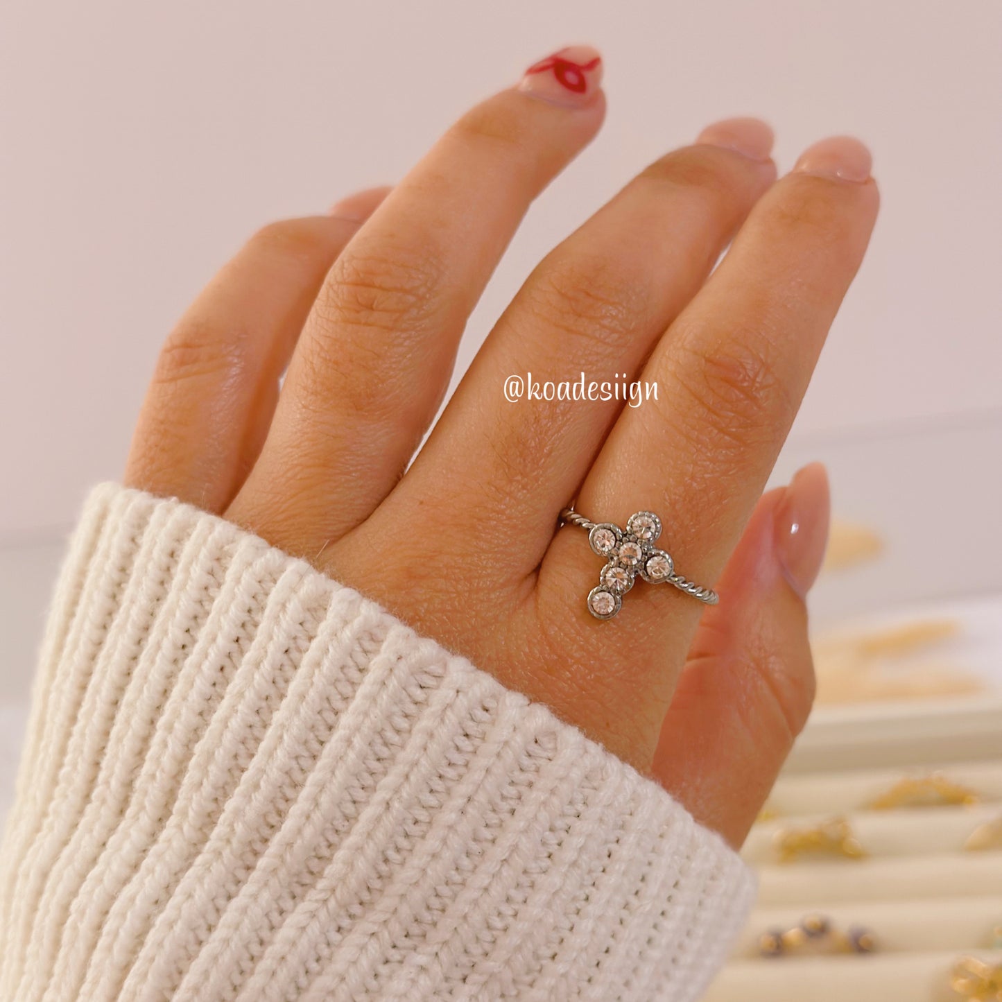 Silver Cross Ring ✨