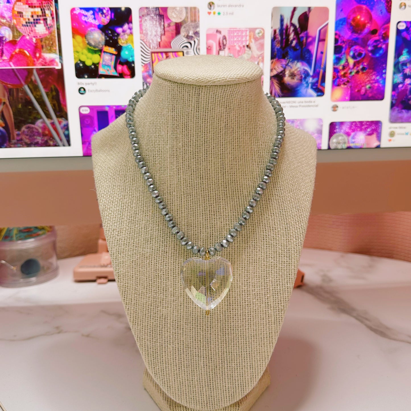 Vane necklace πͺ©π€ (love yourself)