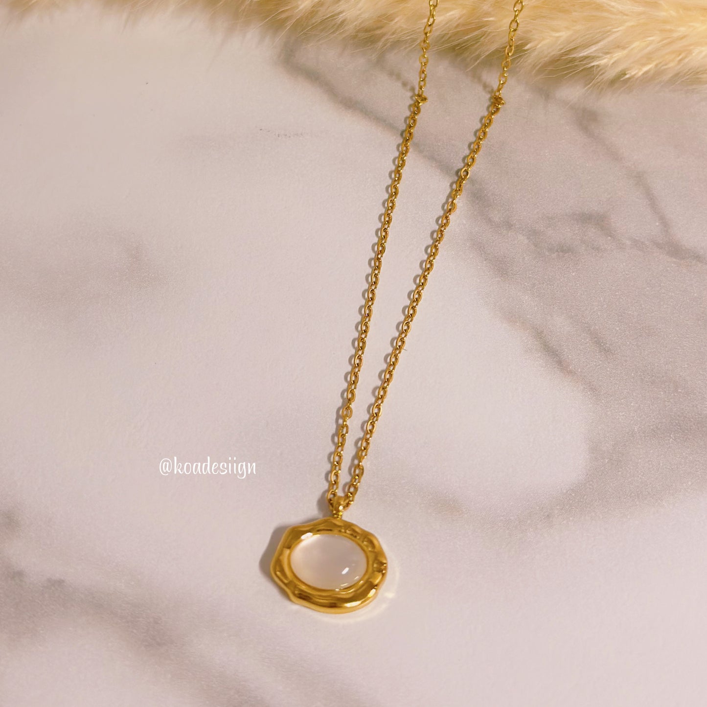 Rory necklace 💧